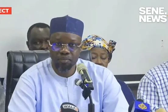 Ousmane Sonko en discussion sur la stabilité politique du Sénégal