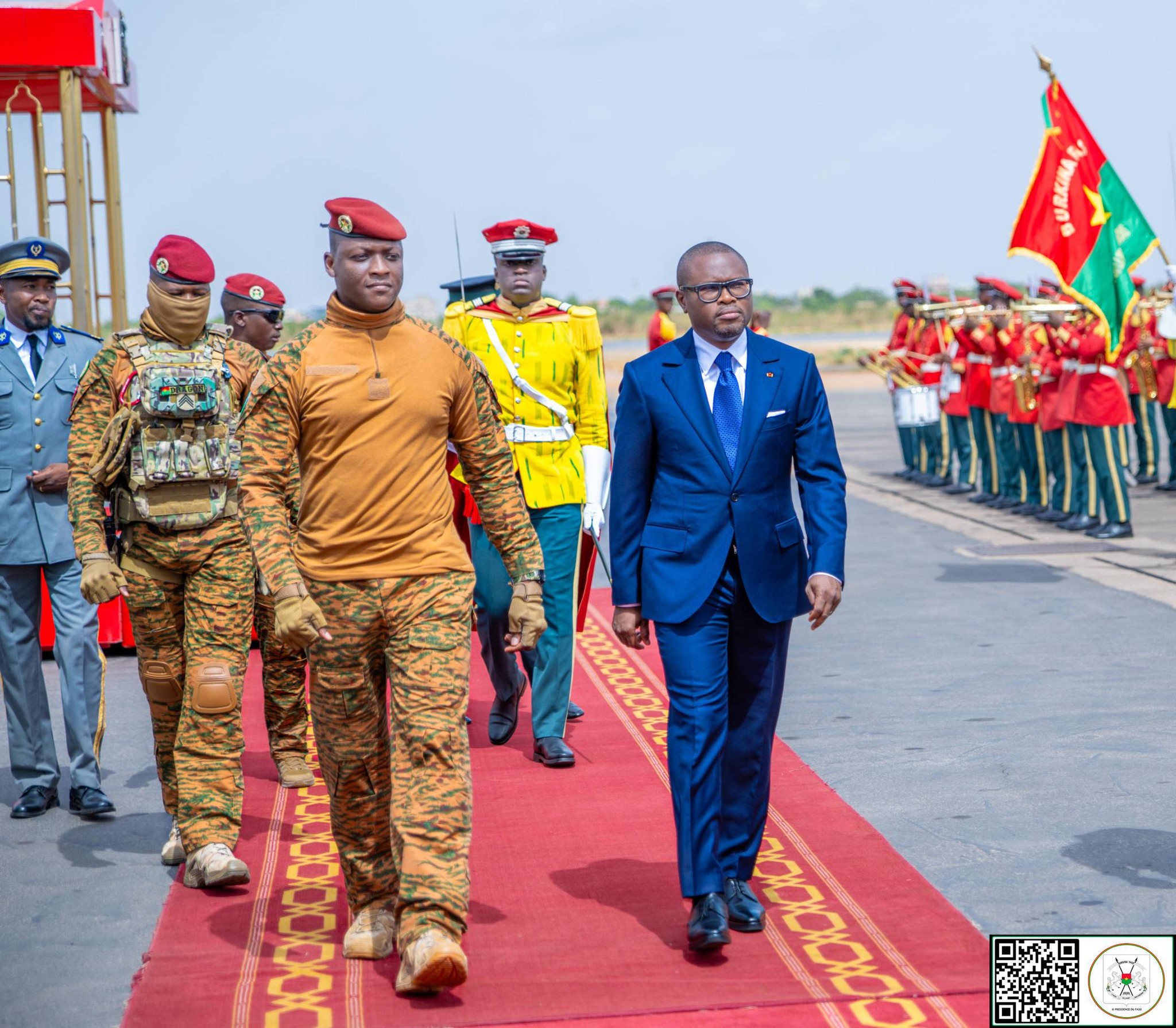 Le Capitaine Ibrahim Traoré et Romuald Wadagni lors des échanges officiels