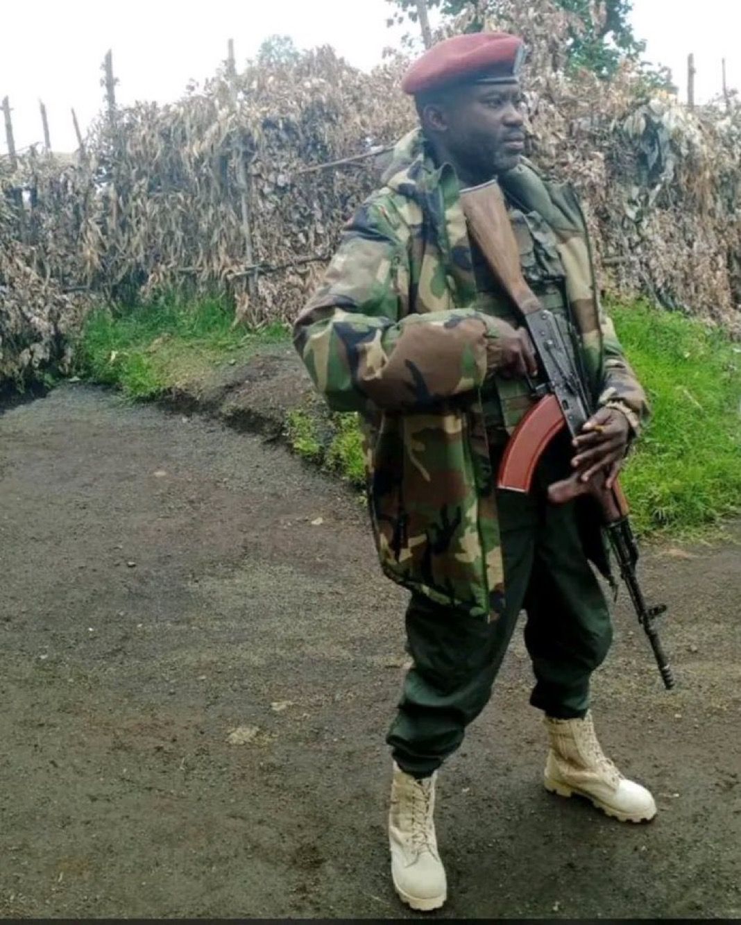 Portrait de John Imani Nzenze, chef du renseignement du M23