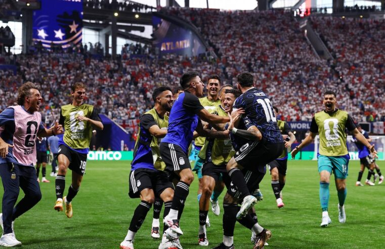 Argentine triomphante : une victoire en or contre l&rsquo;Angleterre en demi-finale