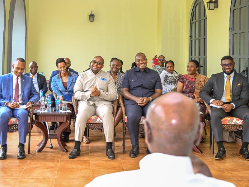 Coopération régionale : Museveni mise sur l&rsquo;union face aux crises dans l&rsquo;est de la rdc