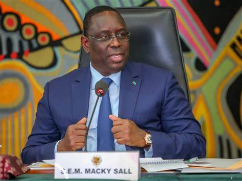 Macky sall en visite à Dakar pour échanger avec bassirou diomaye faye