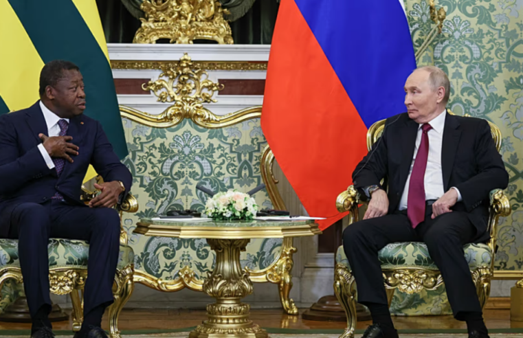 Lomé, nouvelle base russe en Afrique de l&rsquo;Ouest : logistique et influence sous haute tension