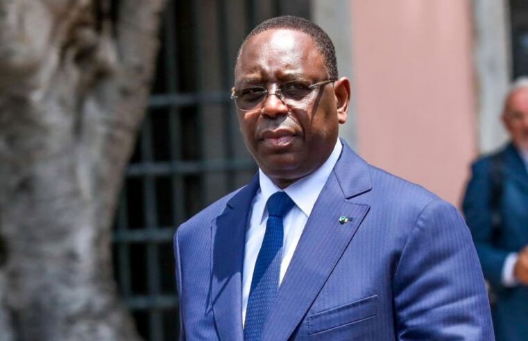 Retour de Macky Sall au Sénégal pour un entretien officiel avec Bassirou Diomaye Faye