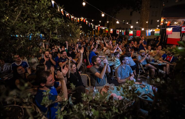 Bilan des célébrations à Paris après la victoire de la France contre le Maroc