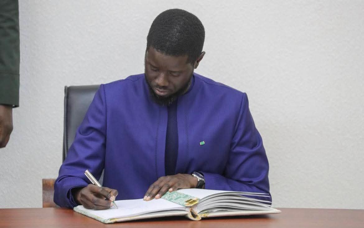 Diomaye faye limoge des dg proches de sonko une nouvelle fois
