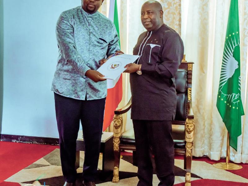 Diplomatie africaine : le représentant de Félix Tshisekedi en escale à Gitega après Kampala et Lomé