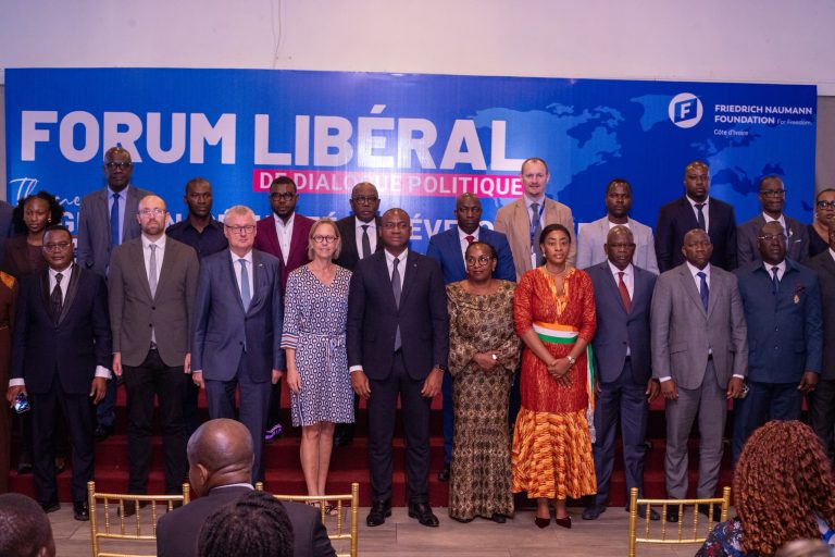 Abidjan : deux dirigeants libéraux plaident pour une vision positive de la migration afrique-europe