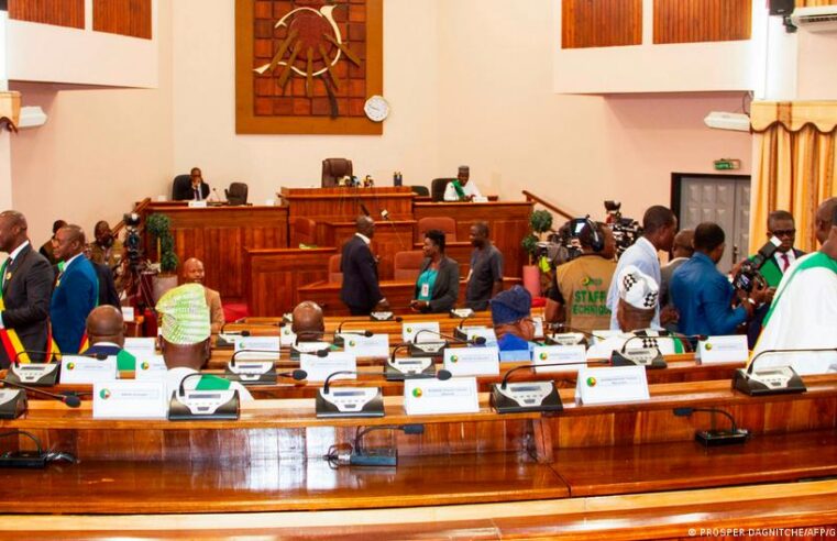 Le sénat du Bénin entre en fonction à Porto-Novo