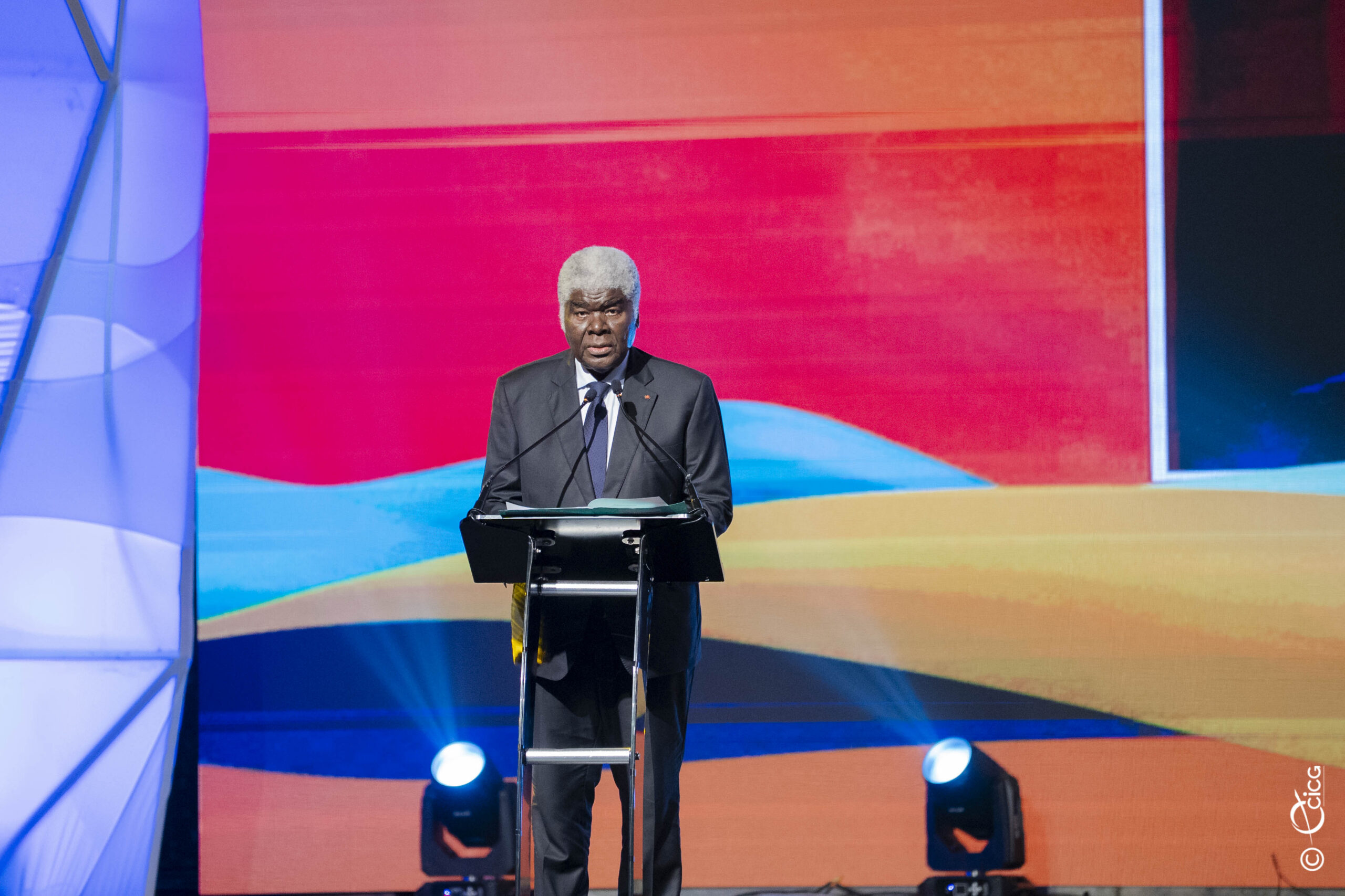Abidjan : le Premier ministre lance la deuxième journée du Groupe consultatif du PND 2026-2030