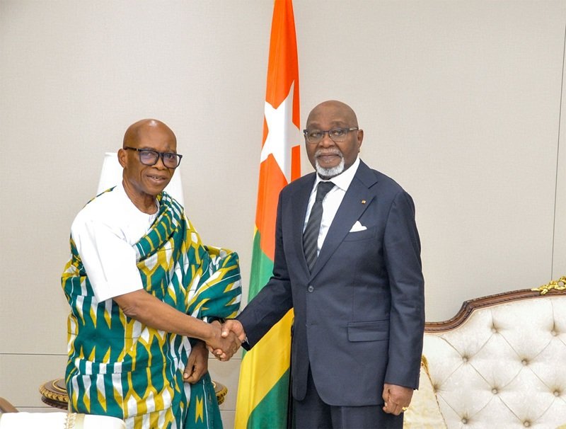 Trois ambassadeurs étrangers accrédités à Lomé pour renforcer les liens diplomatiques