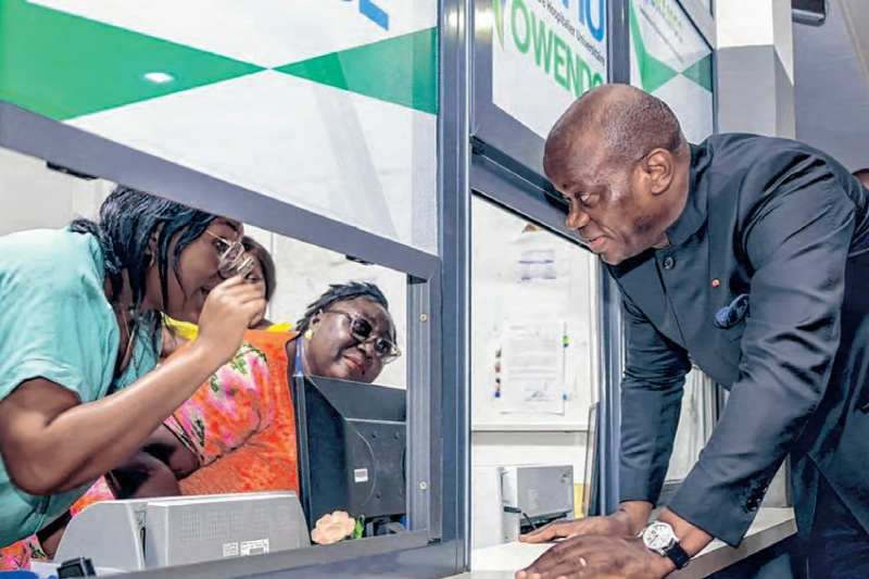 Oligui Nguema : un président gabonais au contact direct du terrain