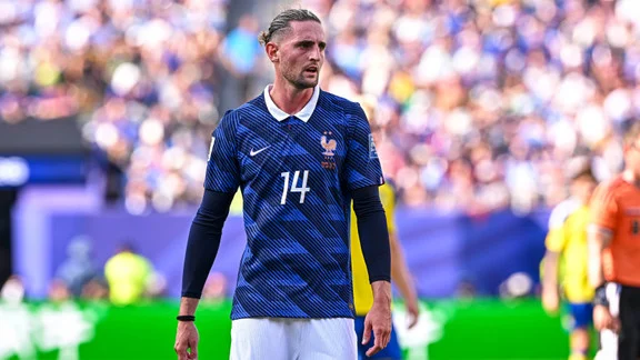 Adrien Rabiot en action avec le maillot de l'OM