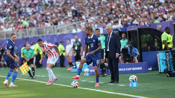 Bradley Barcola en action avec le maillot du PSG