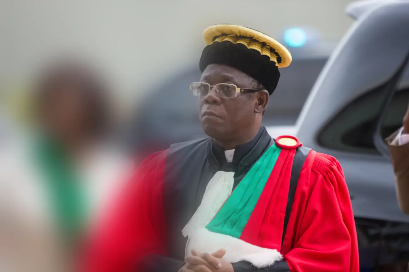 Portrait de Théodore Holo, ancien président de la Cour constitutionnelle du Bénin