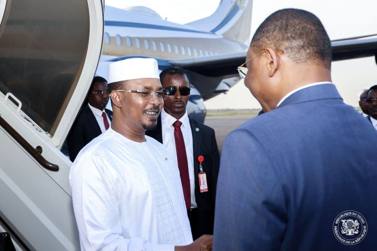 Accueil du président du Tchad à son retour aux Émirats arabes unis