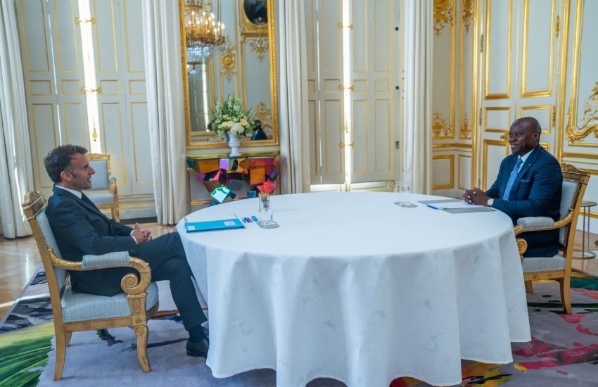 Rencontre en tête-à-tête entre les présidents Macron et Oligui Nguema