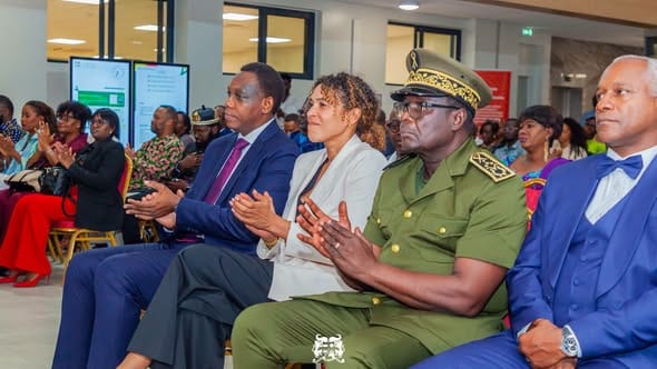 Participants à la cérémonie de remise de nationalité béninoise