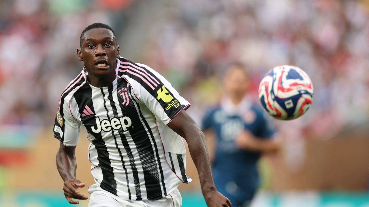Kolo Muani quitte le PSG pour la Juventus, Bacher s&rsquo;envole à l&rsquo;OL : le mercato d&rsquo;été fait vibrer la Ligue 1
