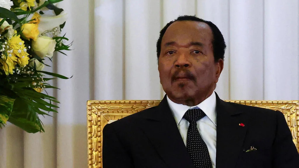 Cameroun : pourquoi l&rsquo;absence prolongée de Paul Biya inquiète la population