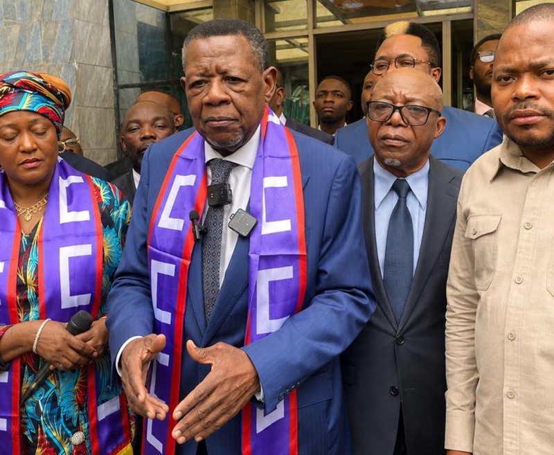 Lambert Mende : Félix Tshisekedi doit rester au pouvoir face à l&rsquo;agression du Rwanda