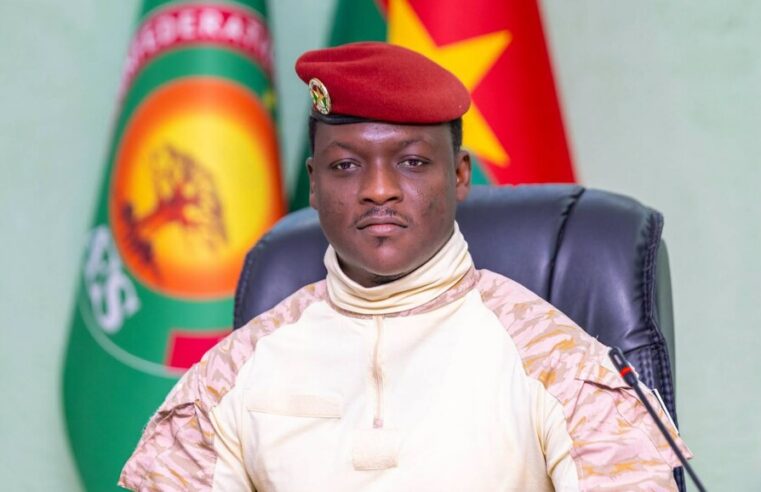 Formation militaire des journalistes au Burkina Faso : une mesure controversée