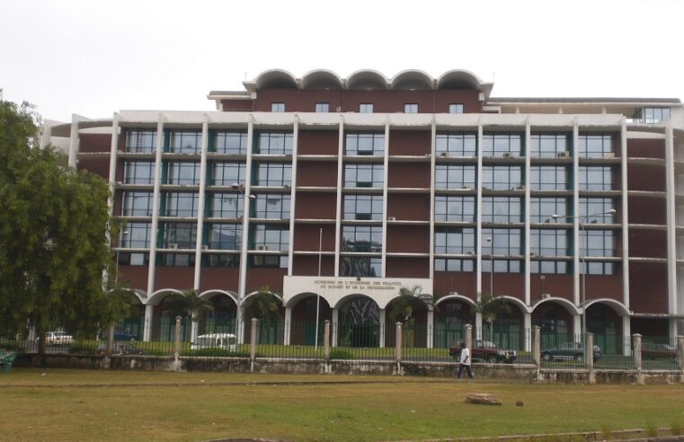 Gabon : une créance de 330 millions de dollars met le gouvernement sous pression