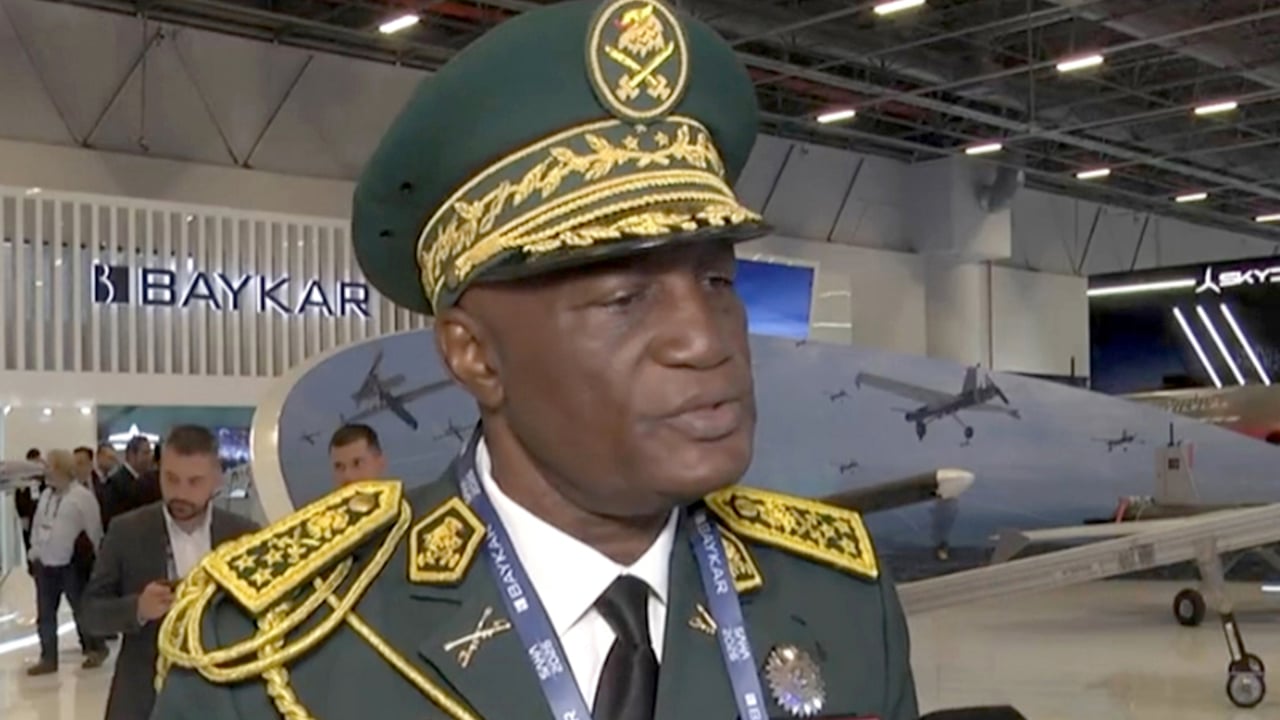 Hippolyte ebaka, le général influent des armées camerounaises
