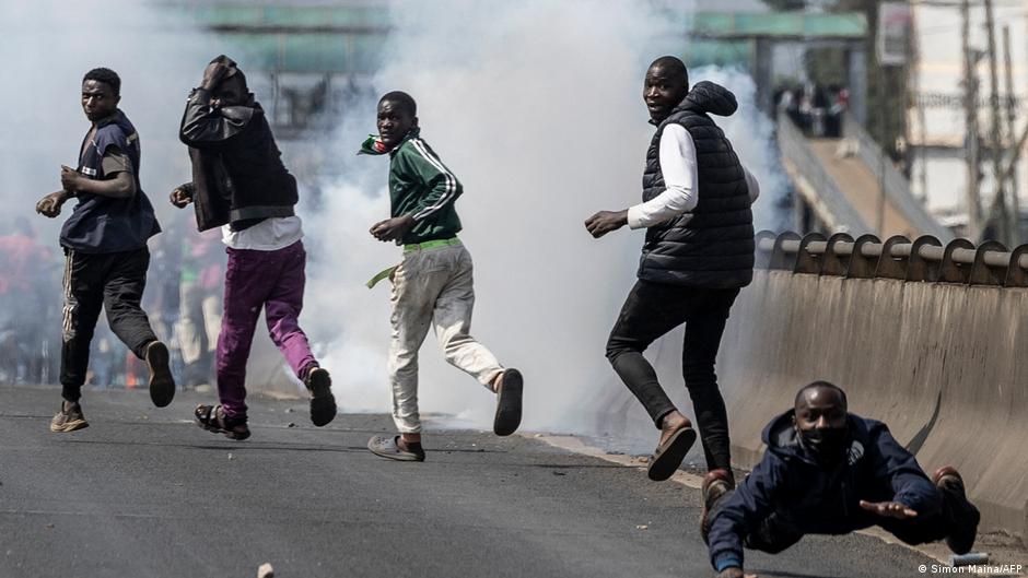 La démocratie en afrique : entre avancées et reculs
