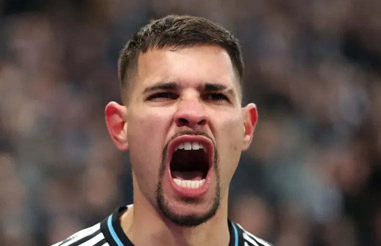 Bruno Guimarães à Arsenal : le milieu brésilien sous les couleurs des Gunners