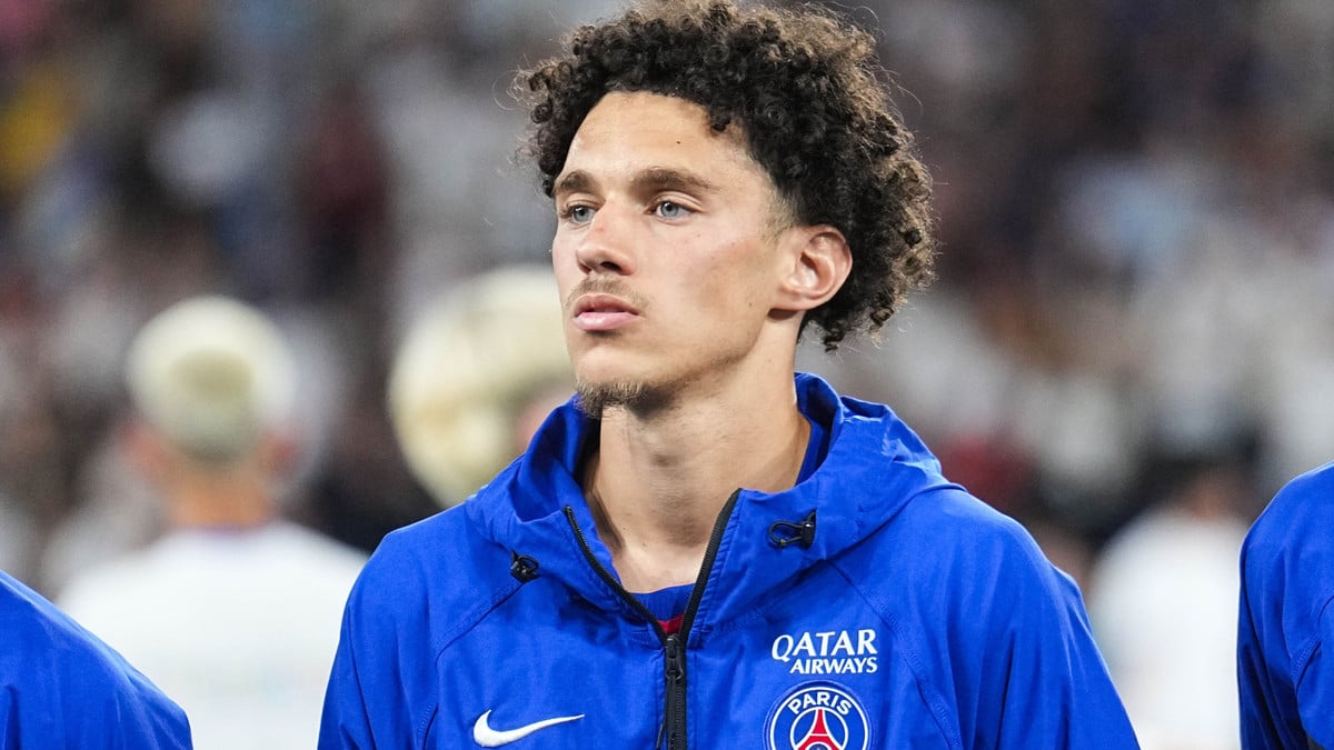 Maghnes Akliouche découvre le PSG sous le feu des projecteurs
