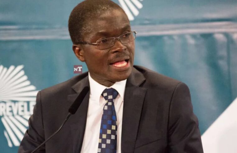 Lazare Sehouéto défend le Sénat du Bénin contre les préjugés politiques