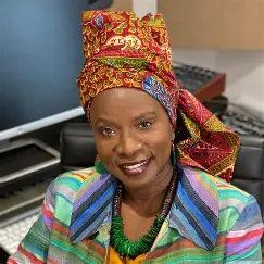 Angélique Kidjo entre dans l&rsquo;histoire d&rsquo;Hollywood