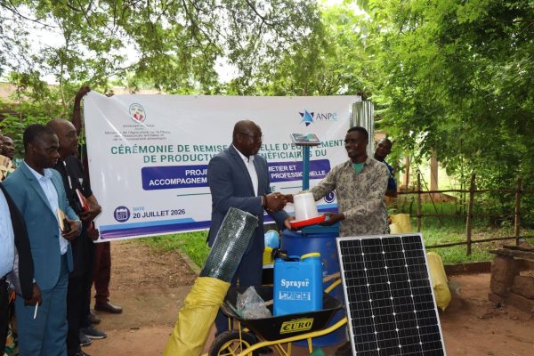 50 jeunes entrepreneurs ruraux équipés à Kpomé pour booster l’emploi au Togo