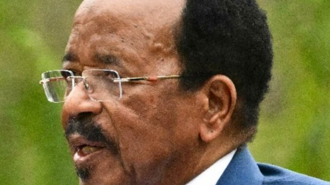 Portrait officiel du président camerounais Paul Biya