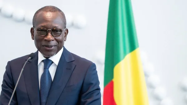 Portrait officiel de Patrice Talon, président du Sénat du Bénin
