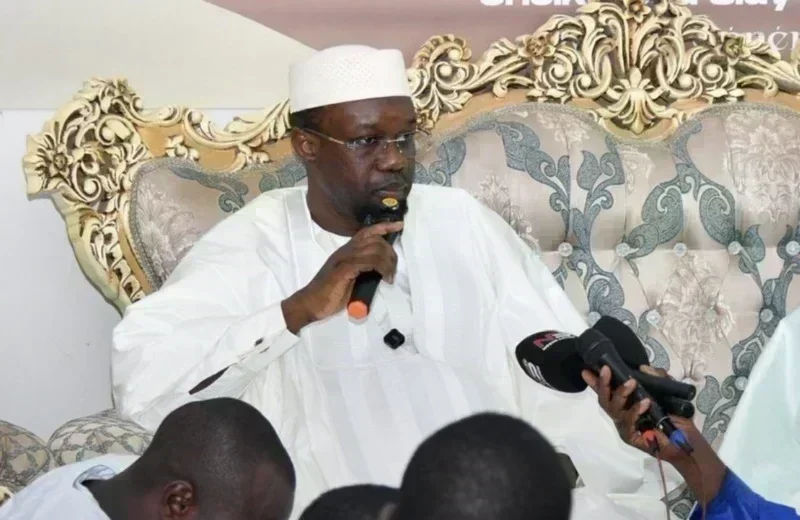 Serigne Habib Sy et Ousmane Sonko lors de leur rencontre à Diaksao Serigne Habib Sy et Ousmane Sonko lors de leur rencontre à Diaksao